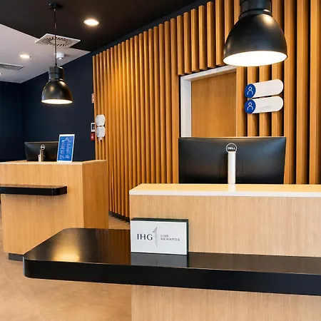 호텔 Express Munich Airport - By Ihg