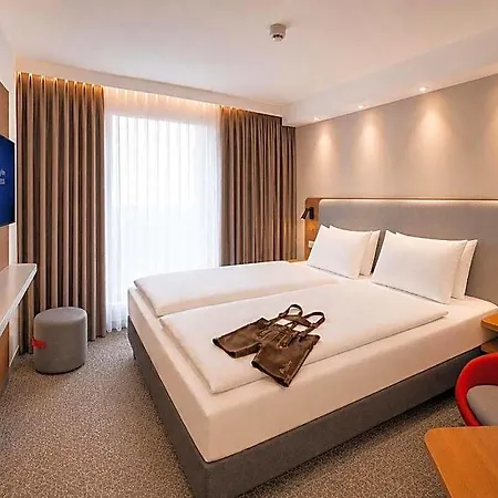 Express Munich Airport - By Ihg فندق 3*